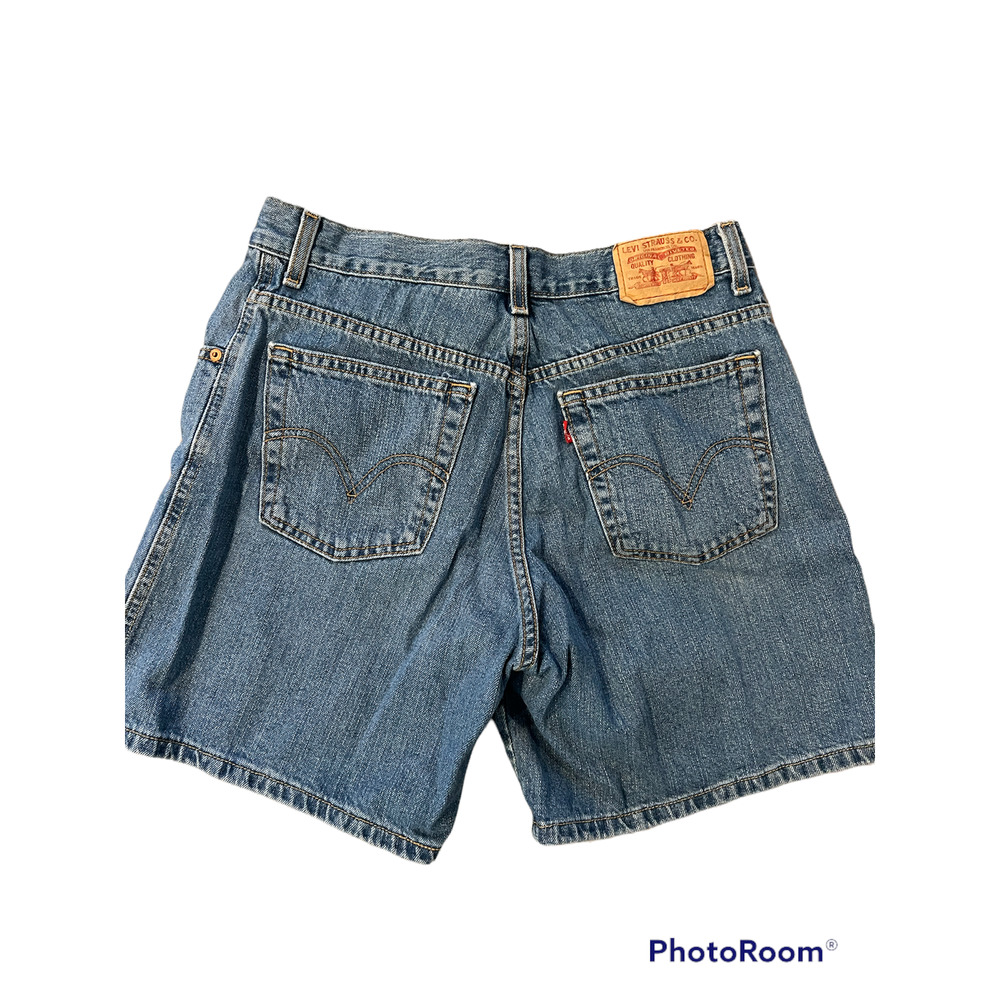 Levi’s 550 relaxed mom jean shorts
